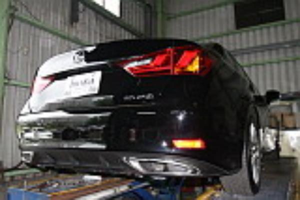 Invidia 12+ Lexus GS350 Q300 Axle-Back Exhaust